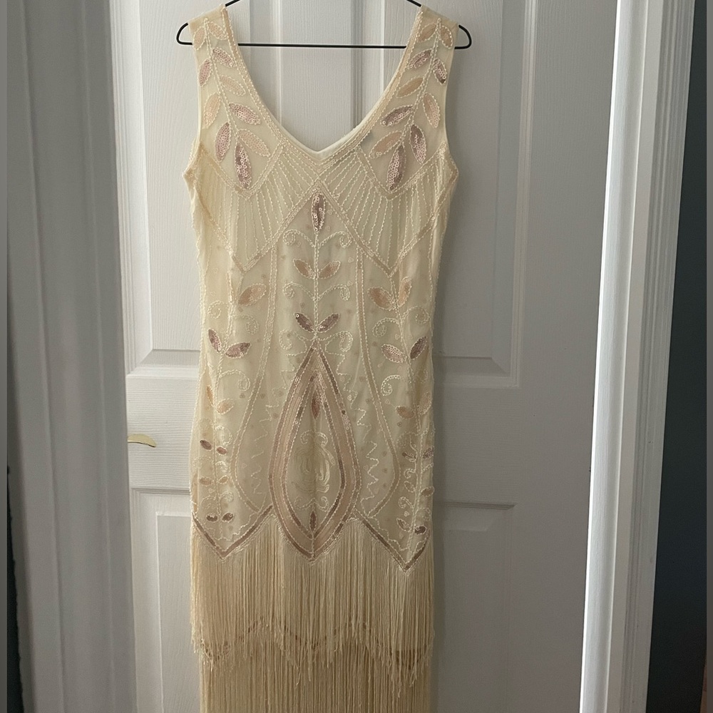 NWT Art Deco Flapper Dress off white  tassel dress size M
